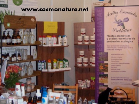 Stand de COSMONATURA, cosmética natural, instalada en Peñuelas: www.cosmonatura.net